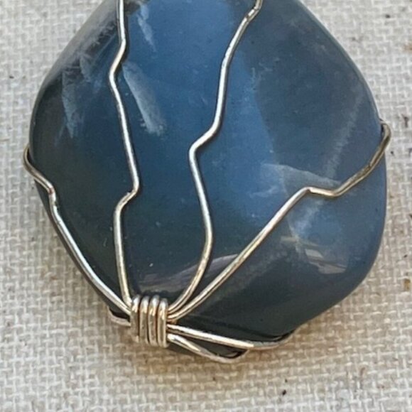 Grey Chalcedony Agate Wire Wrapped Pendant Silver Tone Black Cord Necklace 24" - Picture 3 of 10